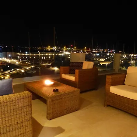 With Terrace For 4 People Apartamento