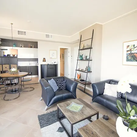 With Terrace For 4 People Apartamento Olbia