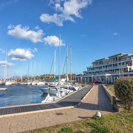 Apartamento With Terrace For 4 People *